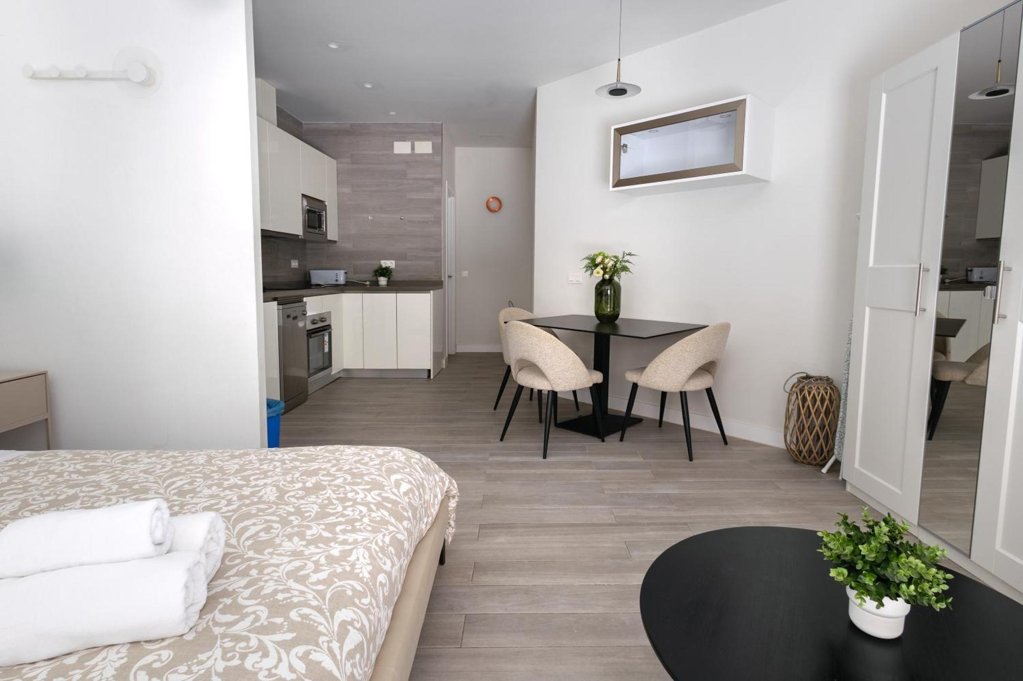 Premium Malagueta Suite Malaga Luaran gambar